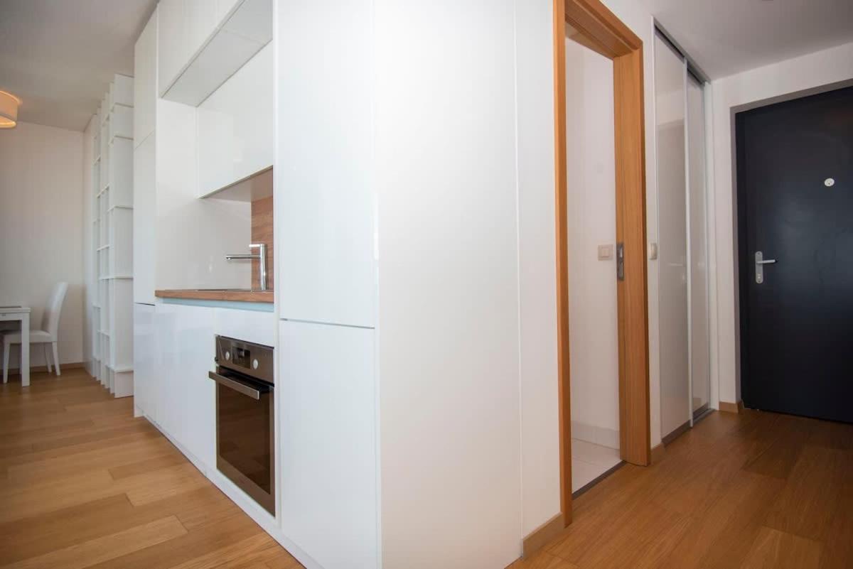 Luxury 1Bdrm On The 28Th Floor Lejlighed Bratislava Eksteriør billede