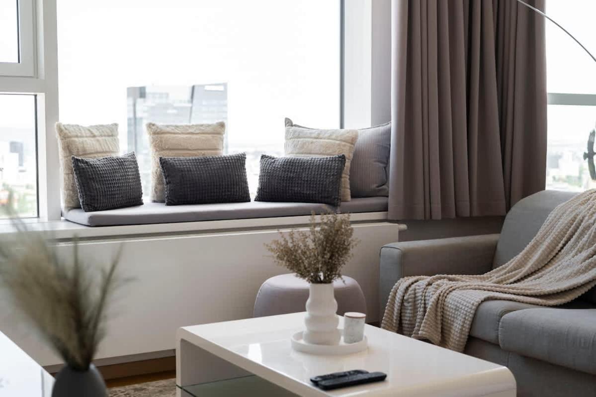 Luxury 1Bdrm On The 28Th Floor Lejlighed Bratislava Eksteriør billede